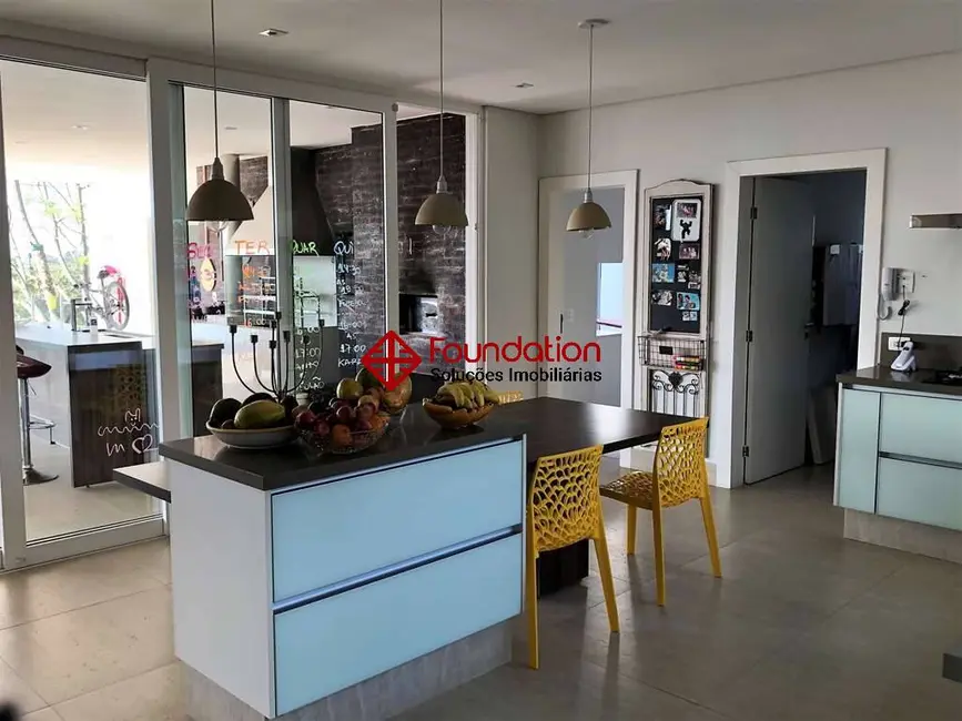 Foto 7 de Casa com 4 quartos para alugar, 1500m2 em Nova Fazendinha, Carapicuiba - SP