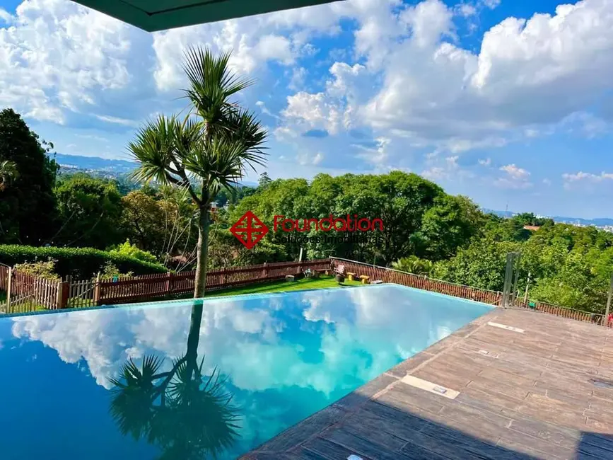 Foto 1 de Casa com 4 quartos para alugar, 1500m2 em Nova Fazendinha, Carapicuiba - SP