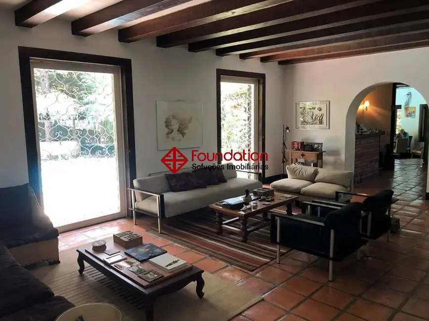 Casa de Condomínio com 3 quartos à venda e para alugar, 2385m2 em Chácara São João, Carapicuiba - SP - imagem 6 Foto 6 de Casa de Condomínio com 3 quartos à venda e para alugar, 2385m2 em Chácara São João, Carapicuiba - SP