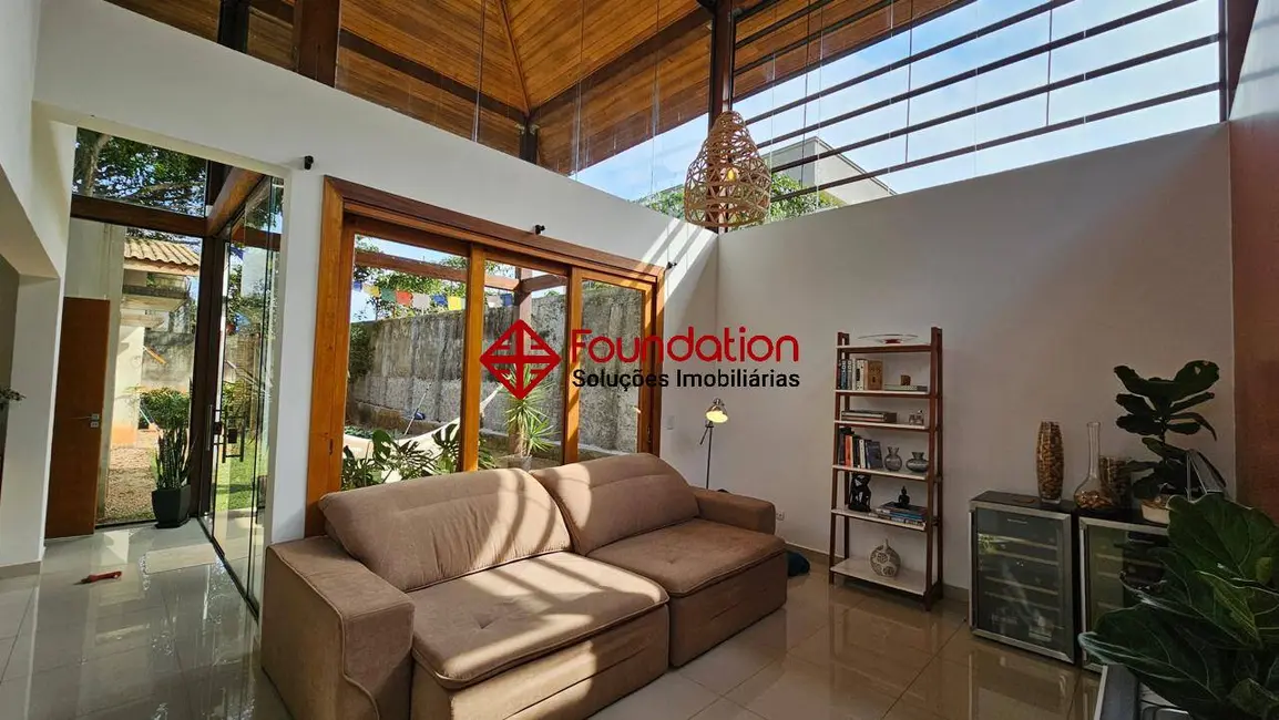 Casa de Condomínio com 3 quartos à venda, 585m2 em Chácara dos Junqueiras, Carapicuiba - SP - imagem 6 Foto 6 de Casa de Condomínio com 3 quartos à venda, 585m2 em Chácara dos Junqueiras, Carapicuiba - SP