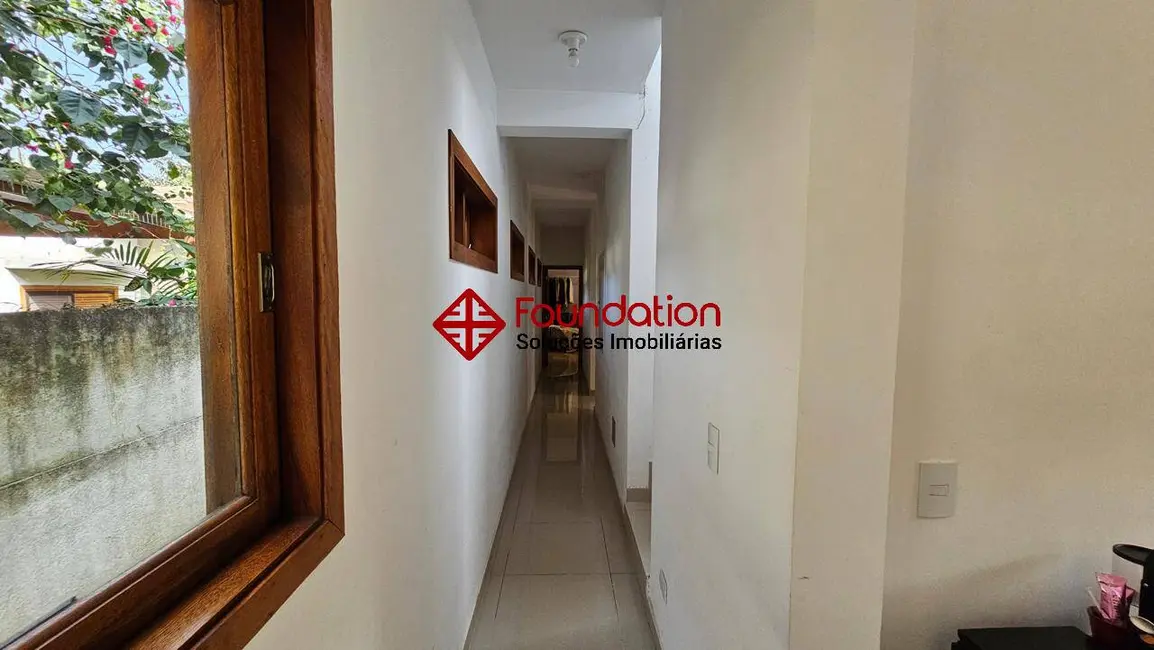 Casa de Condomínio com 3 quartos à venda, 585m2 em Chácara dos Junqueiras, Carapicuiba - SP - imagem 8 Foto 8 de Casa de Condomínio com 3 quartos à venda, 585m2 em Chácara dos Junqueiras, Carapicuiba - SP