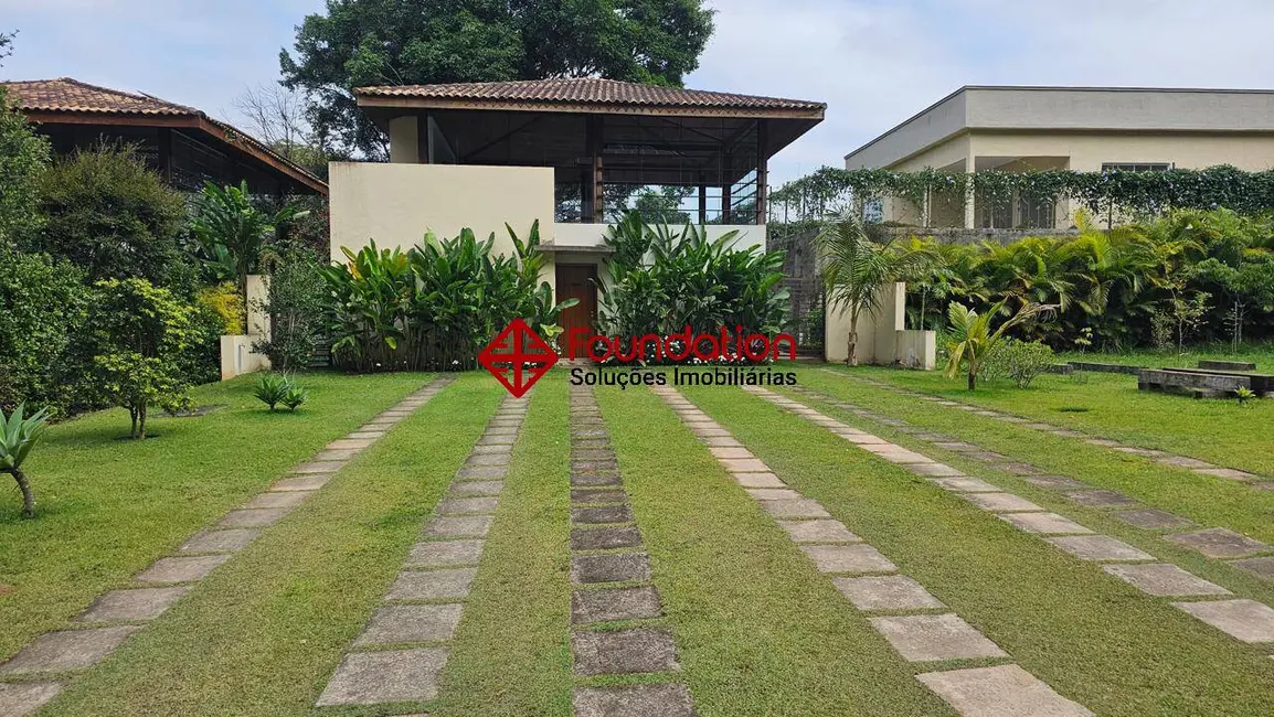 Casa de Condomínio com 3 quartos à venda, 585m2 em Chácara dos Junqueiras, Carapicuiba - SP - imagem 1 Foto 1 de Casa de Condomínio com 3 quartos à venda, 585m2 em Chácara dos Junqueiras, Carapicuiba - SP