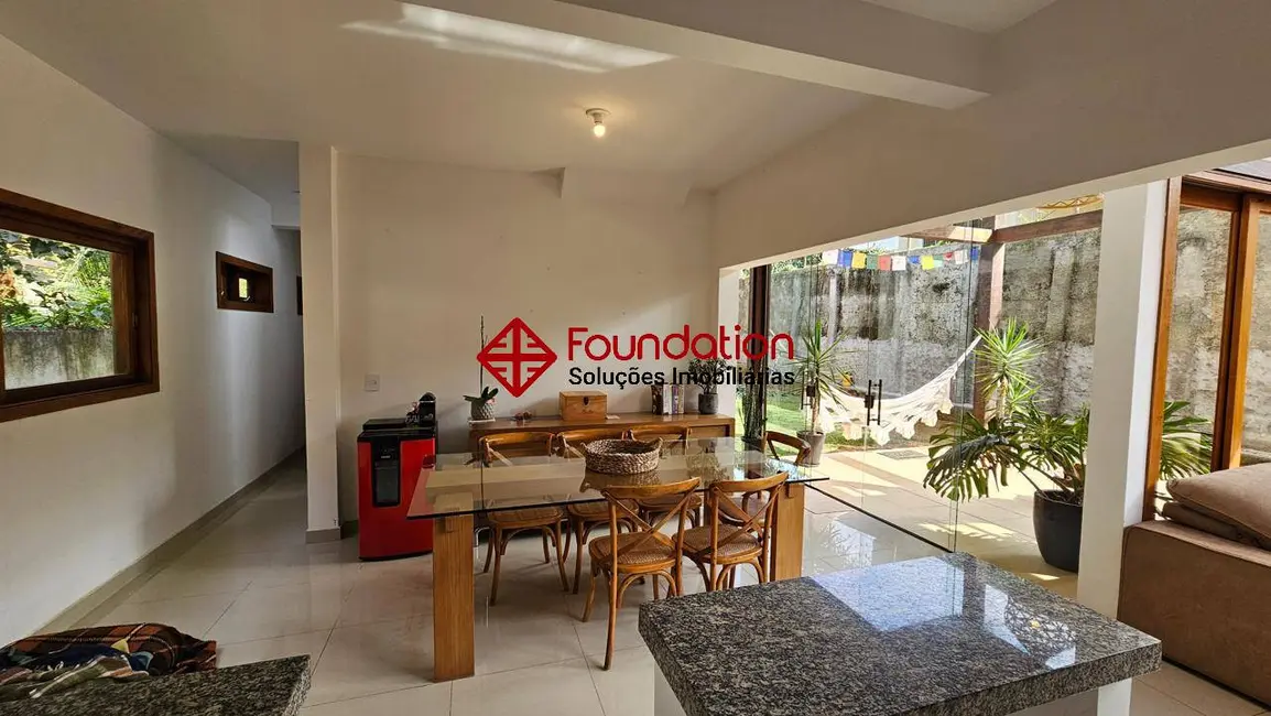 Casa de Condomínio com 3 quartos à venda, 585m2 em Chácara dos Junqueiras, Carapicuiba - SP - imagem 5 Foto 5 de Casa de Condomínio com 3 quartos à venda, 585m2 em Chácara dos Junqueiras, Carapicuiba - SP