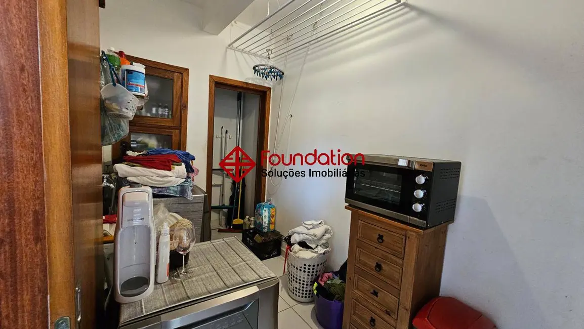 Casa de Condomínio com 3 quartos à venda, 585m2 em Chácara dos Junqueiras, Carapicuiba - SP - imagem 7 Foto 7 de Casa de Condomínio com 3 quartos à venda, 585m2 em Chácara dos Junqueiras, Carapicuiba - SP