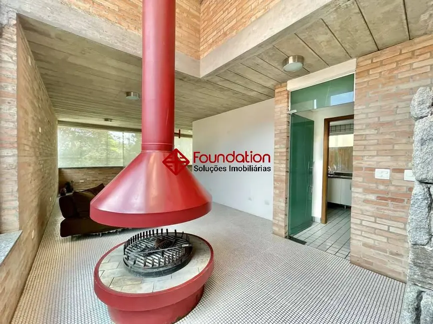 Foto 8 de Casa com 4 quartos para alugar, 300m2 em Jardim das Flores, Cotia - SP