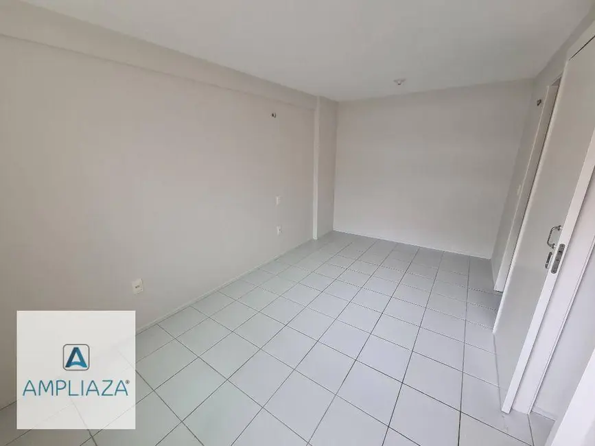 Foto 2 de Apartamento com 2 quartos à venda, 58m2 em Parreão, Fortaleza - CE