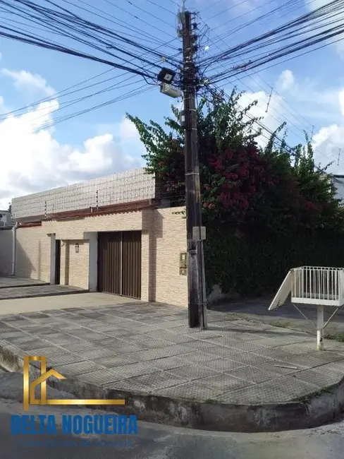 Foto 3 de Casa com 3 quartos para alugar, 735m2 em Casa Caiada, Olinda - PE