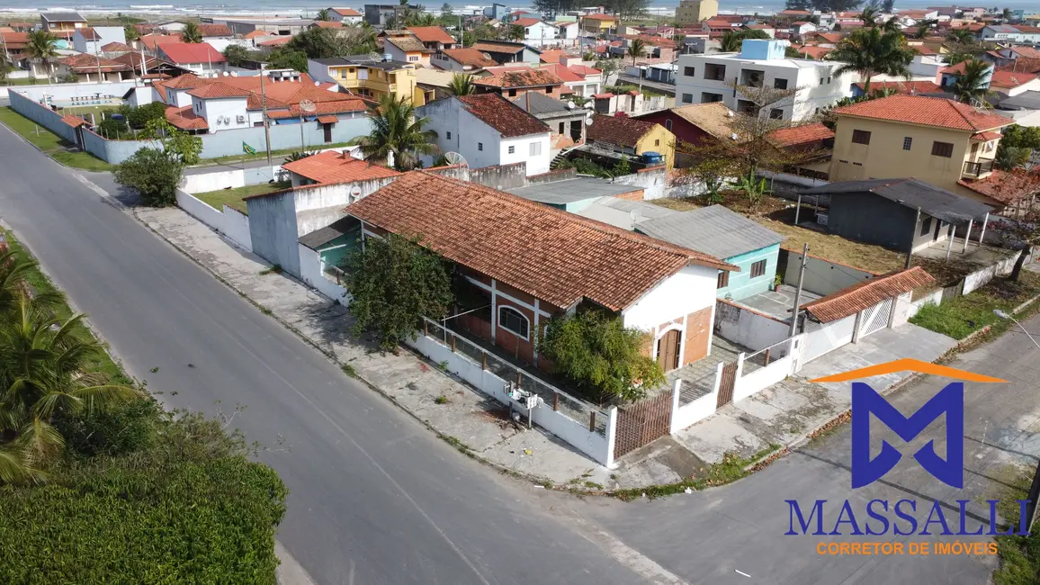 Foto 1 de Casa com 3 quartos à venda, 250m2 em Ilha Comprida - SP