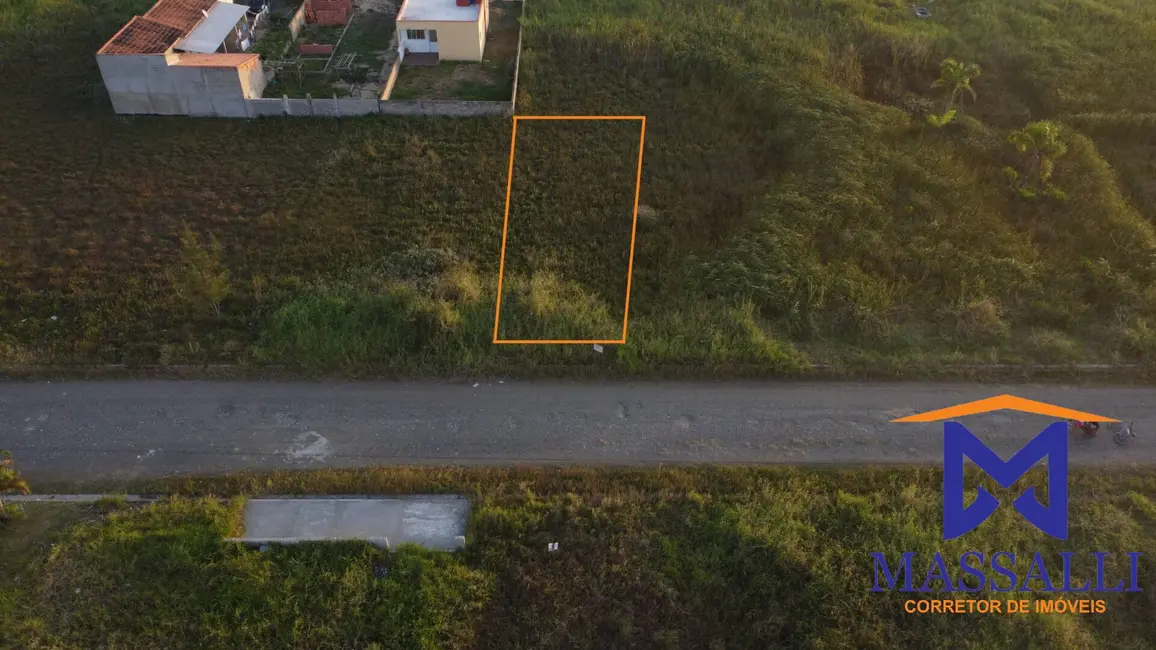Foto 1 de Terreno / Lote à venda, 250m2 em Ilha Comprida - SP