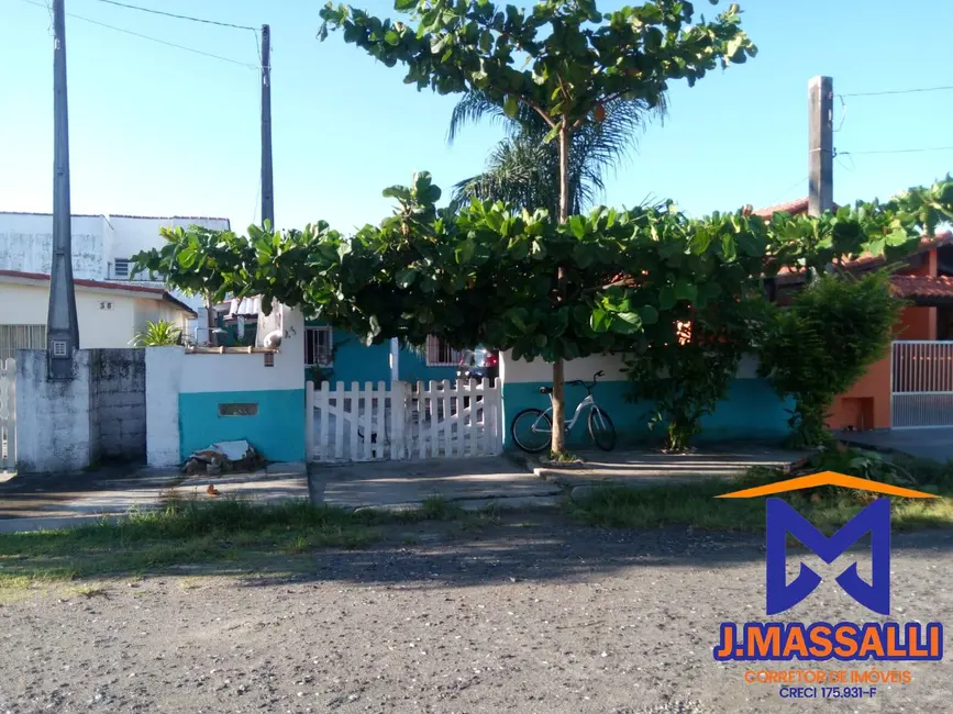 Foto 1 de Casa com 4 quartos à venda em Ilha Comprida - SP