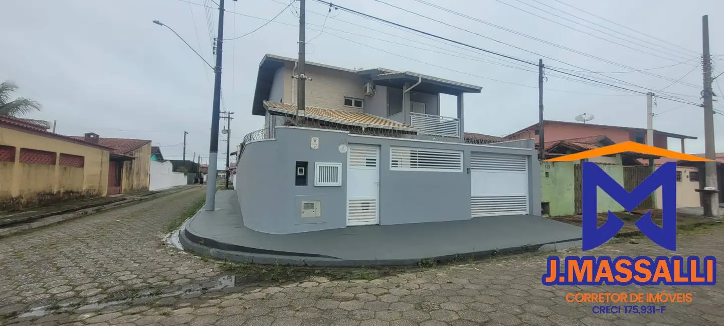 Foto 1 de Casa à venda em Ilha Comprida - SP