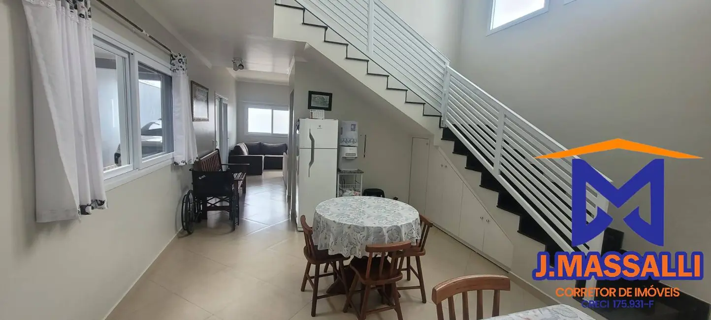 Foto 2 de Casa à venda em Ilha Comprida - SP