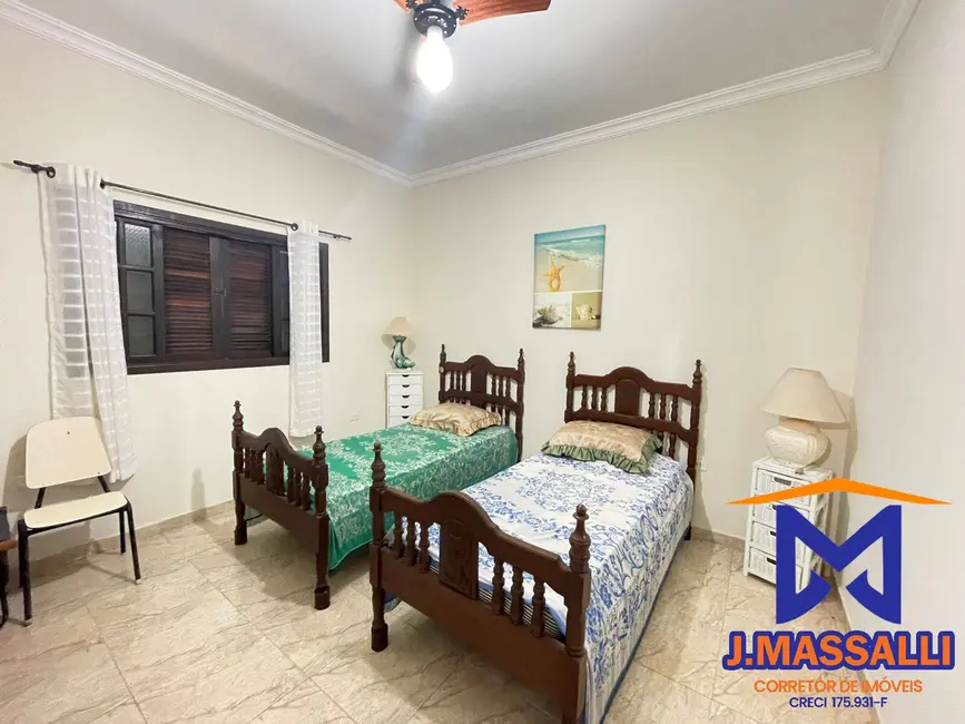 Foto 11 de Casa à venda em Ilha Comprida - SP