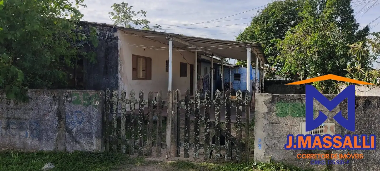 Foto 1 de Casa com 2 quartos à venda, 253m2 em Ilha Comprida - SP