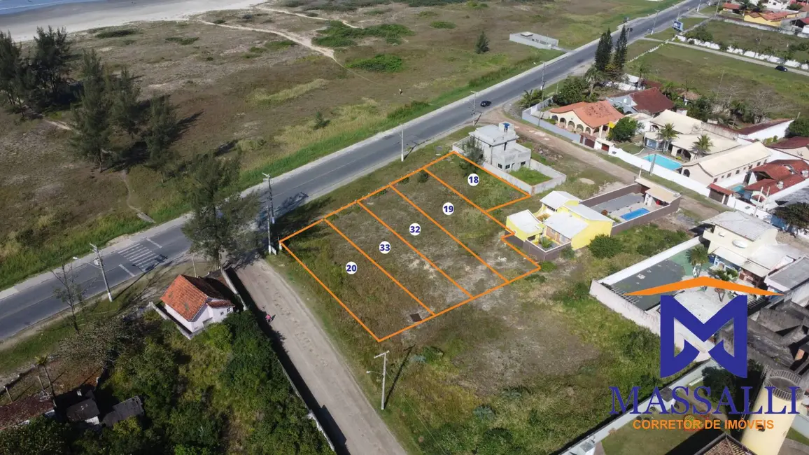 Foto 1 de Terreno / Lote à venda, 300m2 em Ilha Comprida - SP