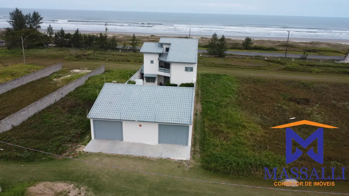 Foto 33 de Casa com 3 quartos à venda, 400m2 em Ilha Comprida - SP