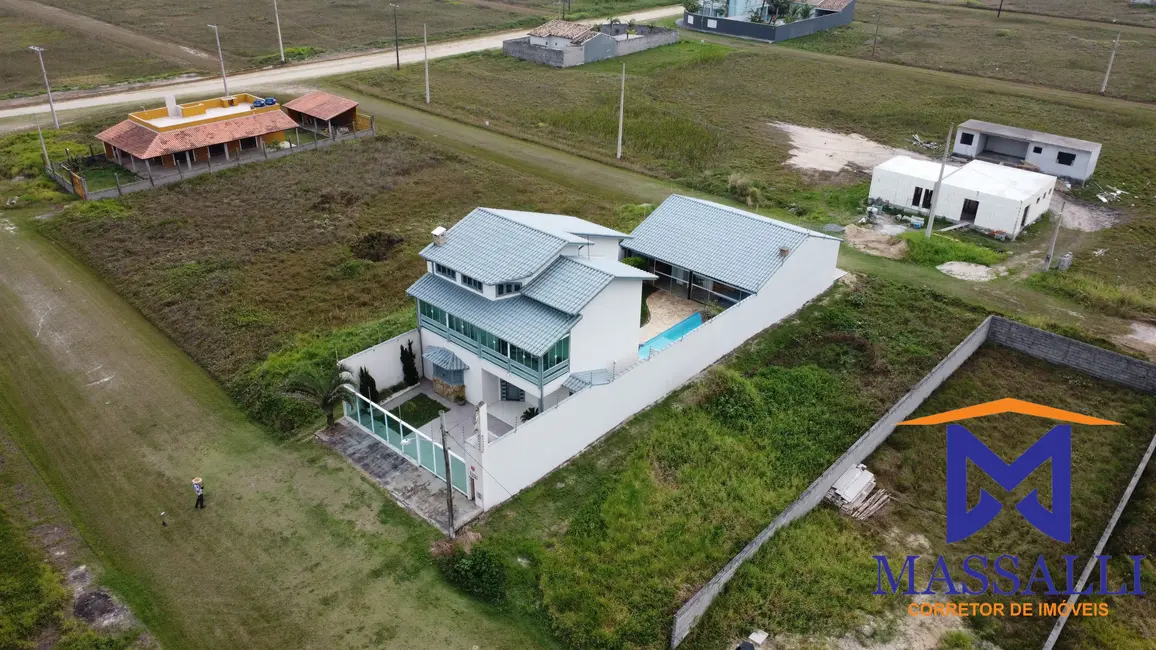 Foto 31 de Casa com 3 quartos à venda, 400m2 em Ilha Comprida - SP