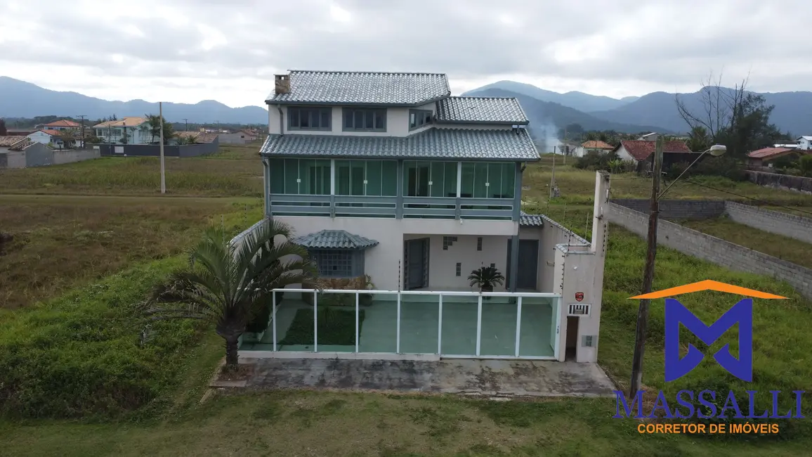 Foto 1 de Casa com 3 quartos à venda, 400m2 em Ilha Comprida - SP