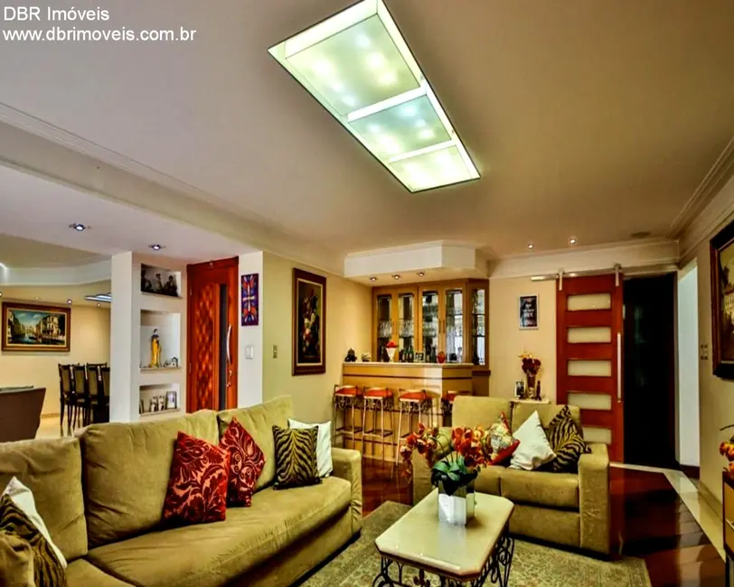 Apartamento com 4 quartos à venda, 300m2 em Vila Jacuí, São Paulo - SP - imagem 3 Foto 3 de Apartamento com 4 quartos à venda, 300m2 em Vila Jacuí, São Paulo - SP