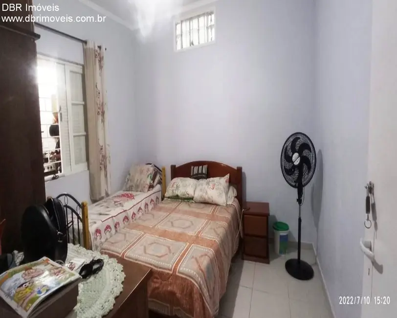 Foto 2 de Casa com 3 quartos à venda, 127m2 em Mongagua - SP