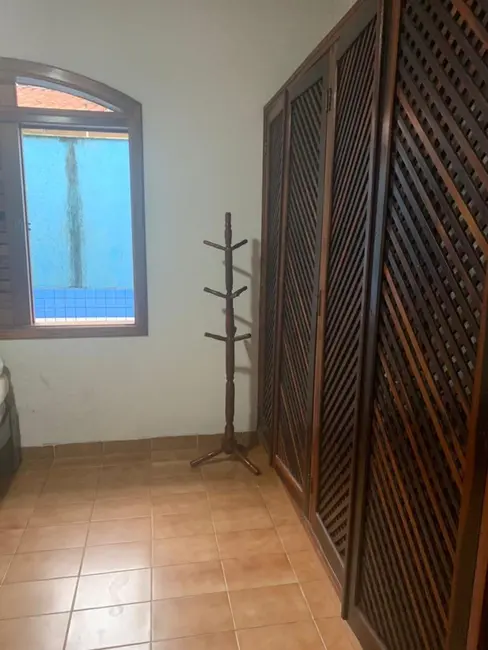 Foto 4 de Casa com 3 quartos à venda, 310m2 em Mongagua - SP