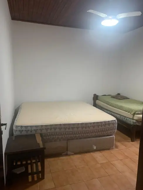 Foto 9 de Casa com 3 quartos à venda, 310m2 em Mongagua - SP