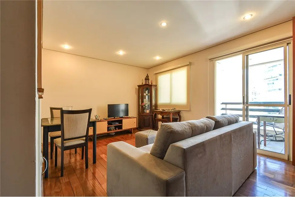 Foto 3 de Apartamento com 2 quartos à venda, 64m2 em Moema, São Paulo - SP