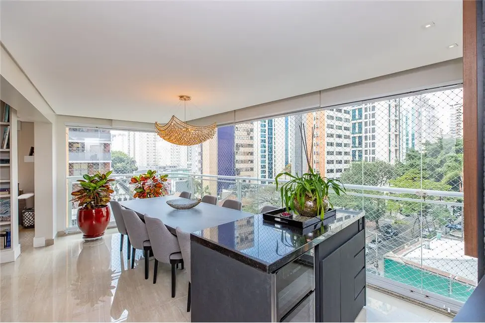 Apartamento com 3 quartos à venda, 187m2 em Moema, São Paulo - SP - imagem 1 Foto 1 de Apartamento com 3 quartos à venda, 187m2 em Moema, São Paulo - SP