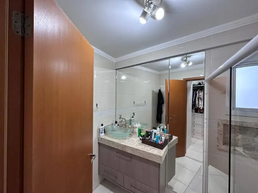 Apartamento com 3 quartos à venda, 128m2 em São Paulo - SP - imagem 8 Foto 8 de Apartamento com 3 quartos à venda, 128m2 em São Paulo - SP