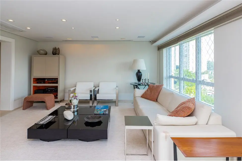 Apartamento com 4 quartos à venda, 251m2 em Campo Belo, São Paulo - SP - imagem 8 Foto 8 de Apartamento com 4 quartos à venda, 251m2 em Campo Belo, São Paulo - SP