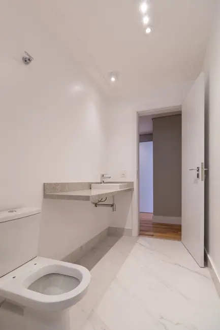 Apartamento com 2 quartos à venda, 210m2 em Higienópolis, São Paulo - SP - imagem 9 Foto 9 de Apartamento com 2 quartos à venda, 210m2 em Higienópolis, São Paulo - SP