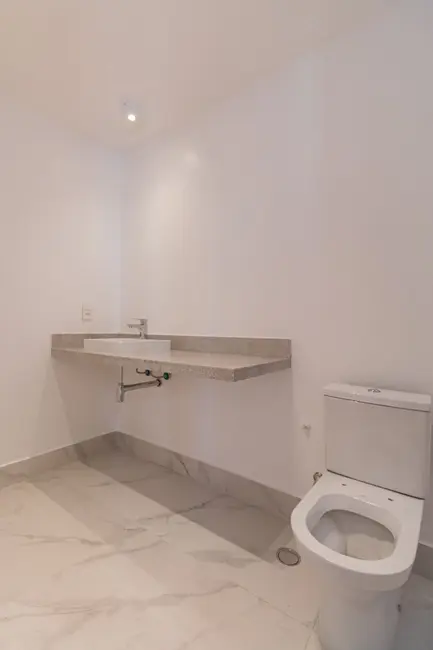 Apartamento com 2 quartos à venda, 210m2 em Higienópolis, São Paulo - SP - imagem 3 Foto 3 de Apartamento com 2 quartos à venda, 210m2 em Higienópolis, São Paulo - SP