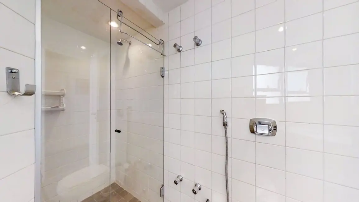 Apartamento com 3 quartos à venda, 149m2 em Moema, São Paulo - SP - imagem 2 Foto 2 de Apartamento com 3 quartos à venda, 149m2 em Moema, São Paulo - SP