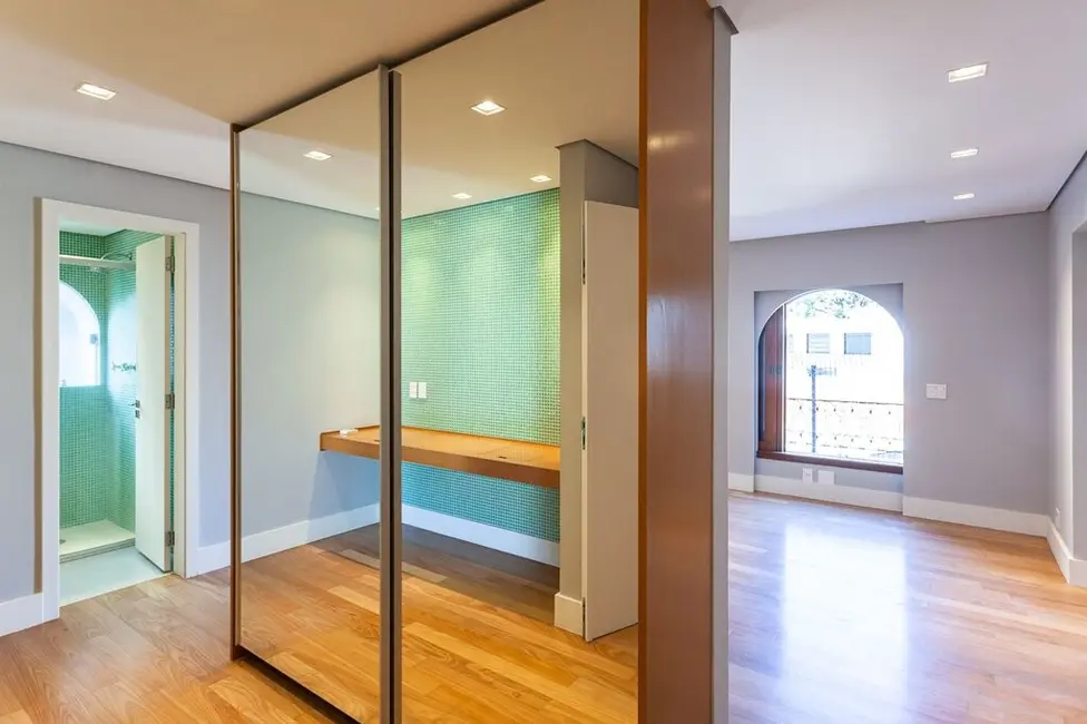 Apartamento com 2 quartos à venda, 216m2 em Vila Madalena, São Paulo - SP - imagem 4 Foto 4 de Apartamento com 2 quartos à venda, 216m2 em Vila Madalena, São Paulo - SP