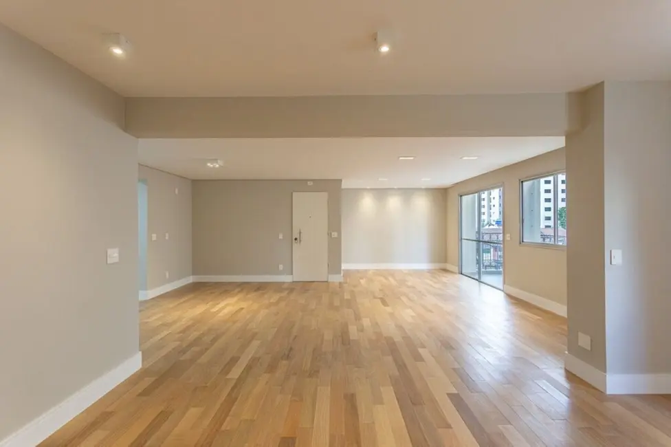 Foto 2 de Apartamento com 2 quartos à venda, 161m2 em Moema, São Paulo - SP