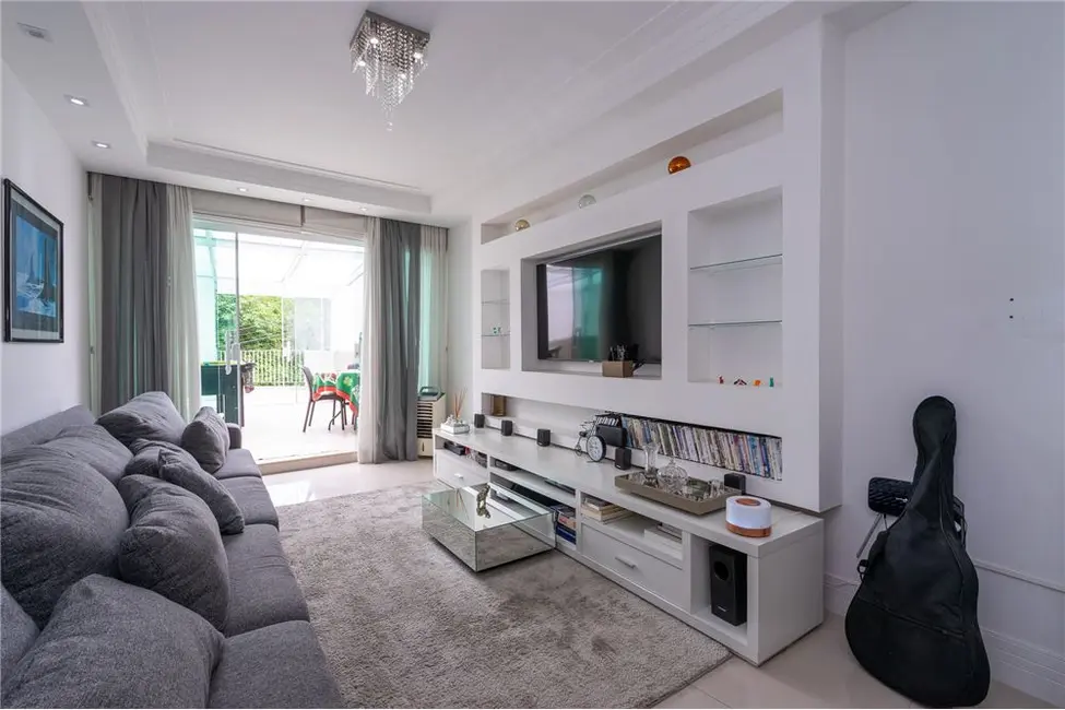 Foto 2 de Casa com 3 quartos à venda, 250m2 em Vila Marari, São Paulo - SP