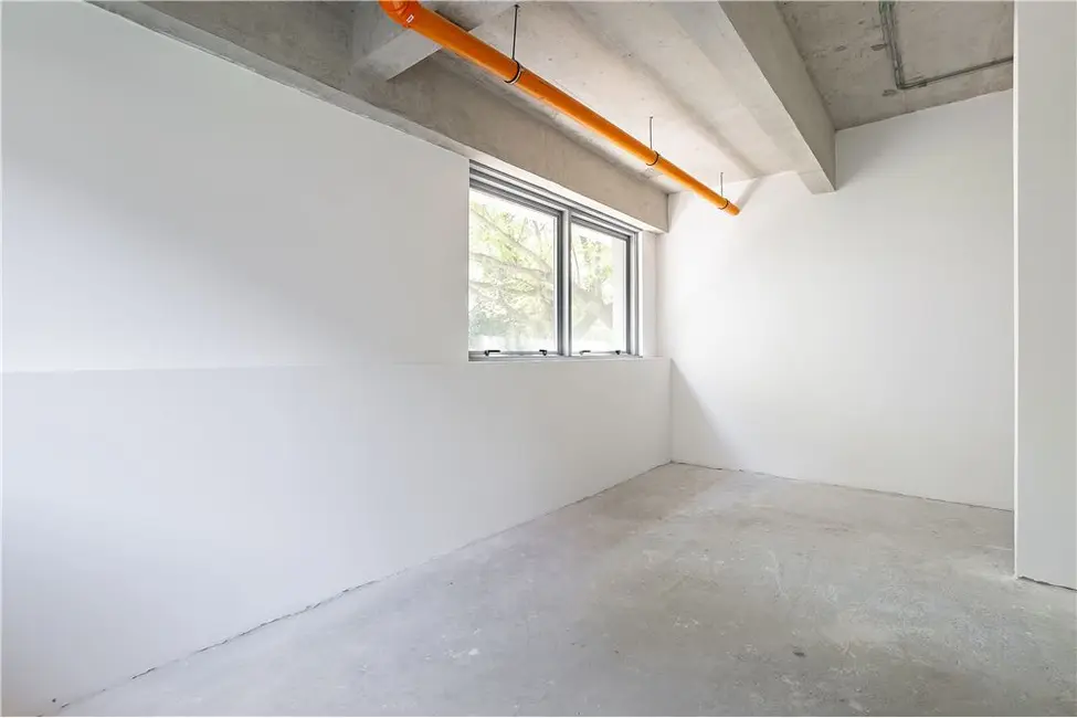 Sala Comercial à venda, 30m2 em Moema, São Paulo - SP - imagem 4 Foto 4 de Sala Comercial à venda, 30m2 em Moema, São Paulo - SP