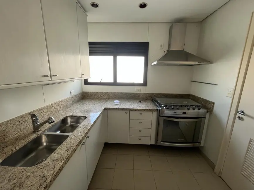 Apartamento com 4 quartos à venda, 354m2 em Santa Cecília, São Paulo - SP - imagem 5 Foto 5 de Apartamento com 4 quartos à venda, 354m2 em Santa Cecília, São Paulo - SP