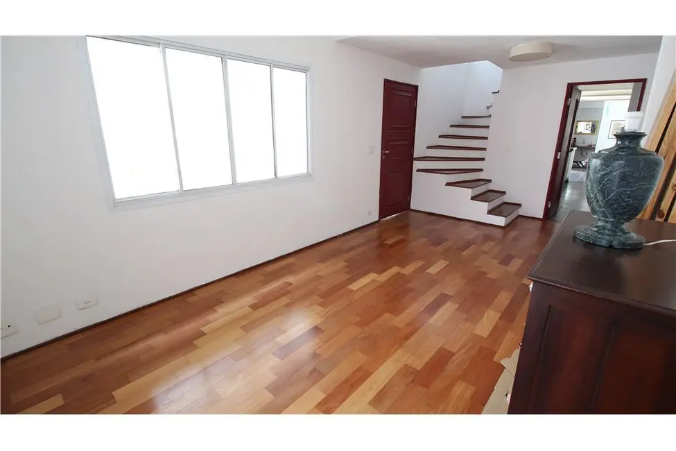 Foto 2 de Casa com 2 quartos à venda, 145m2 em Chácara Santo Antônio (Zona Sul), São Paulo - SP
