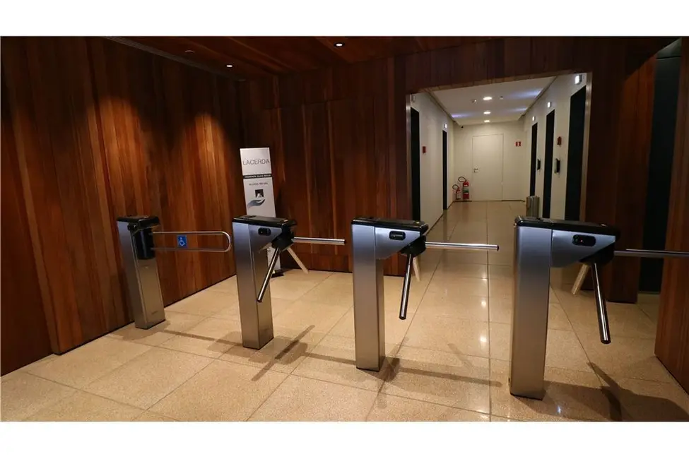 Sala Comercial à venda, 219m2 em Vila Madalena, São Paulo - SP - imagem 4 Foto 4 de Sala Comercial à venda, 219m2 em Vila Madalena, São Paulo - SP