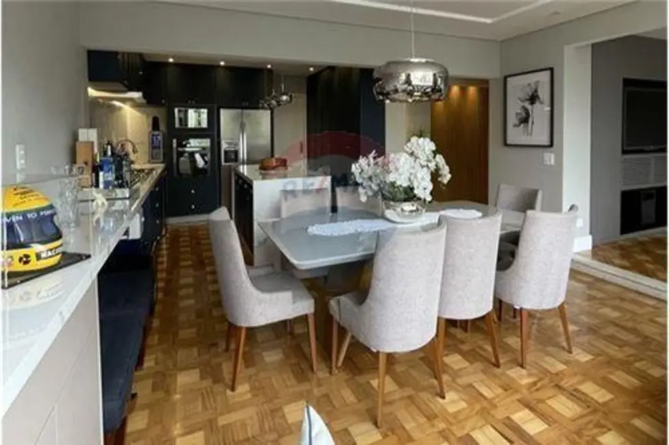 Apartamento com 2 quartos à venda, 105m2 em Aclimação, São Paulo - SP - imagem 7 Foto 7 de Apartamento com 2 quartos à venda, 105m2 em Aclimação, São Paulo - SP