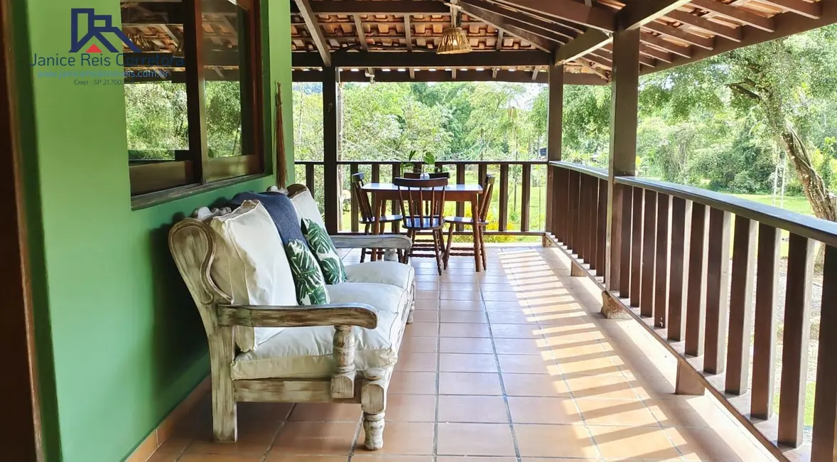 Foto 4 de Chácara com 3 quartos à venda, 181m2 em Ubatuba - SP