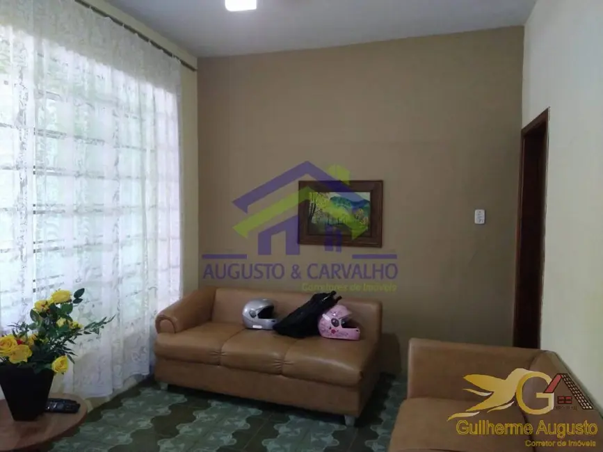 Foto 1 de Casa com 3 quartos à venda, 500m2 em Centro, Santa Cruz De Minas - MG