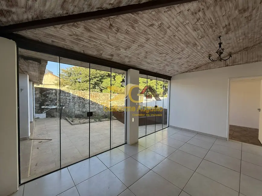 Casa com 5 quartos à venda, 300m2 em São Pedro (Colônia do Marçal), Sao Joao Del Rei - MG - imagem 8 Foto 8 de Casa com 5 quartos à venda, 300m2 em São Pedro (Colônia do Marçal), Sao Joao Del Rei - MG