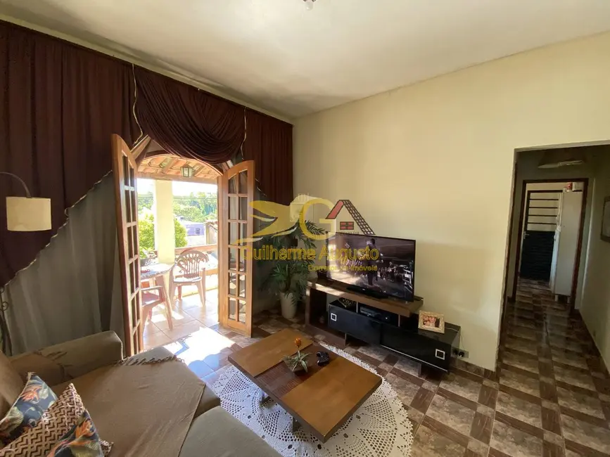 Casa com 4 quartos à venda, 125m2 em Fábricas, Sao Joao Del Rei - MG - imagem 2 Foto 2 de Casa com 4 quartos à venda, 125m2 em Fábricas, Sao Joao Del Rei - MG