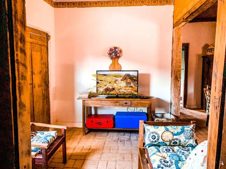 Foto 5 de Casa com 5 quartos à venda, 1000m2 em Prados - MG