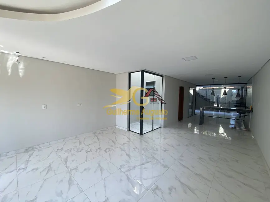 Casa com 3 quartos à venda e para alugar, 173m2 em Sao Joao Del Rei - MG - imagem 4 Foto 4 de Casa com 3 quartos à venda e para alugar, 173m2 em Sao Joao Del Rei - MG