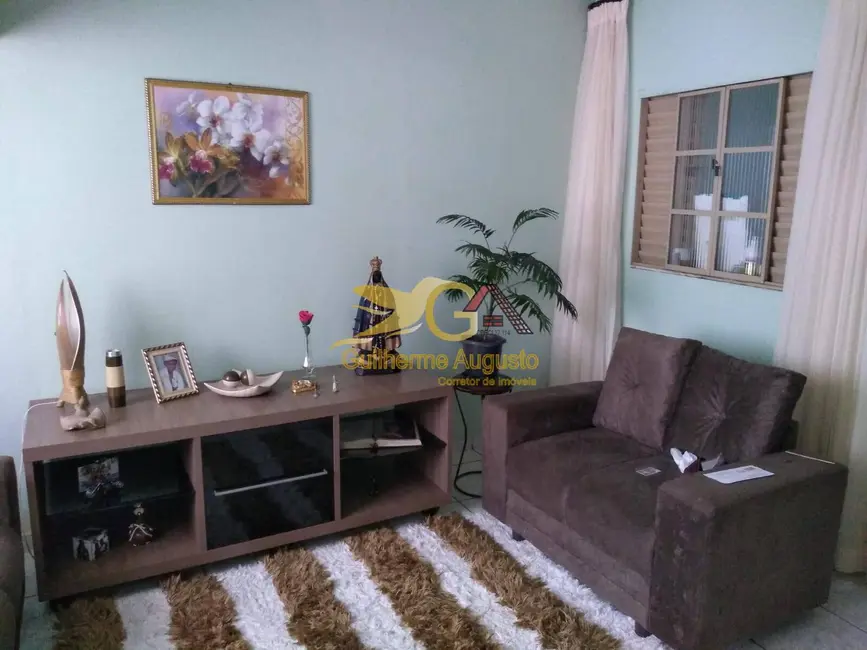 Foto 2 de Casa com 3 quartos à venda, 200m2 em Fábricas, Sao Joao Del Rei - MG
