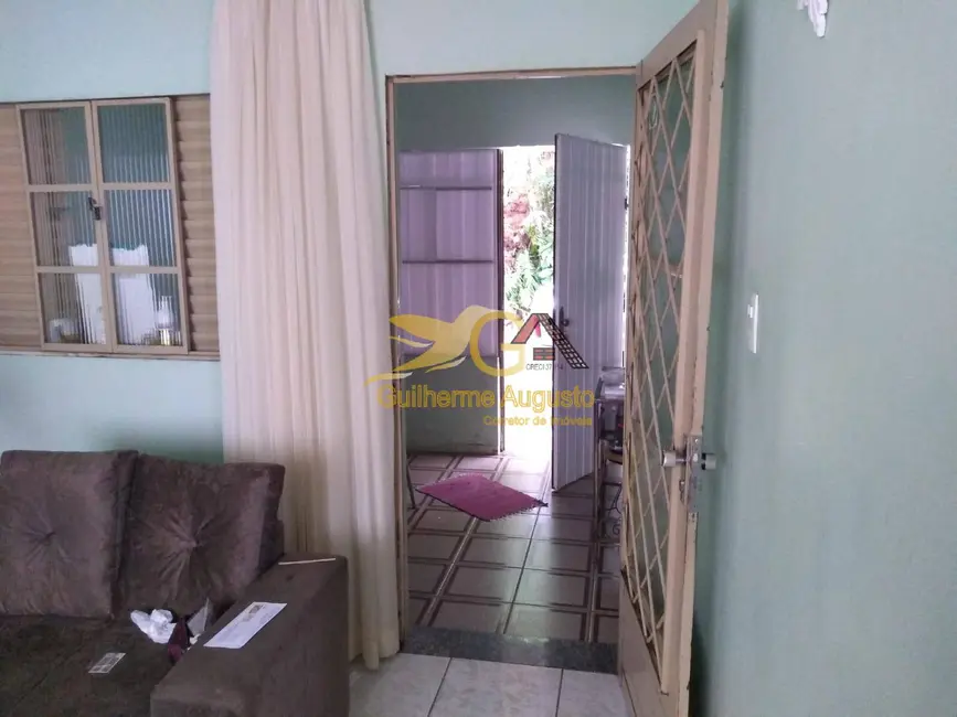 Casa com 3 quartos à venda, 200m2 em Fábricas, Sao Joao Del Rei - MG - imagem 3 Foto 3 de Casa com 3 quartos à venda, 200m2 em Fábricas, Sao Joao Del Rei - MG