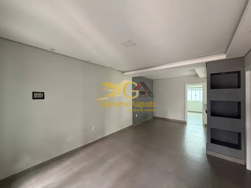 Casa com 5 quartos à venda, 135m2 em Jardim Colônia (Colônia do Marçal), Sao Joao Del Rei - MG - imagem 4 Foto 4 de Casa com 5 quartos à venda, 135m2 em Jardim Colônia (Colônia do Marçal), Sao Joao Del Rei - MG